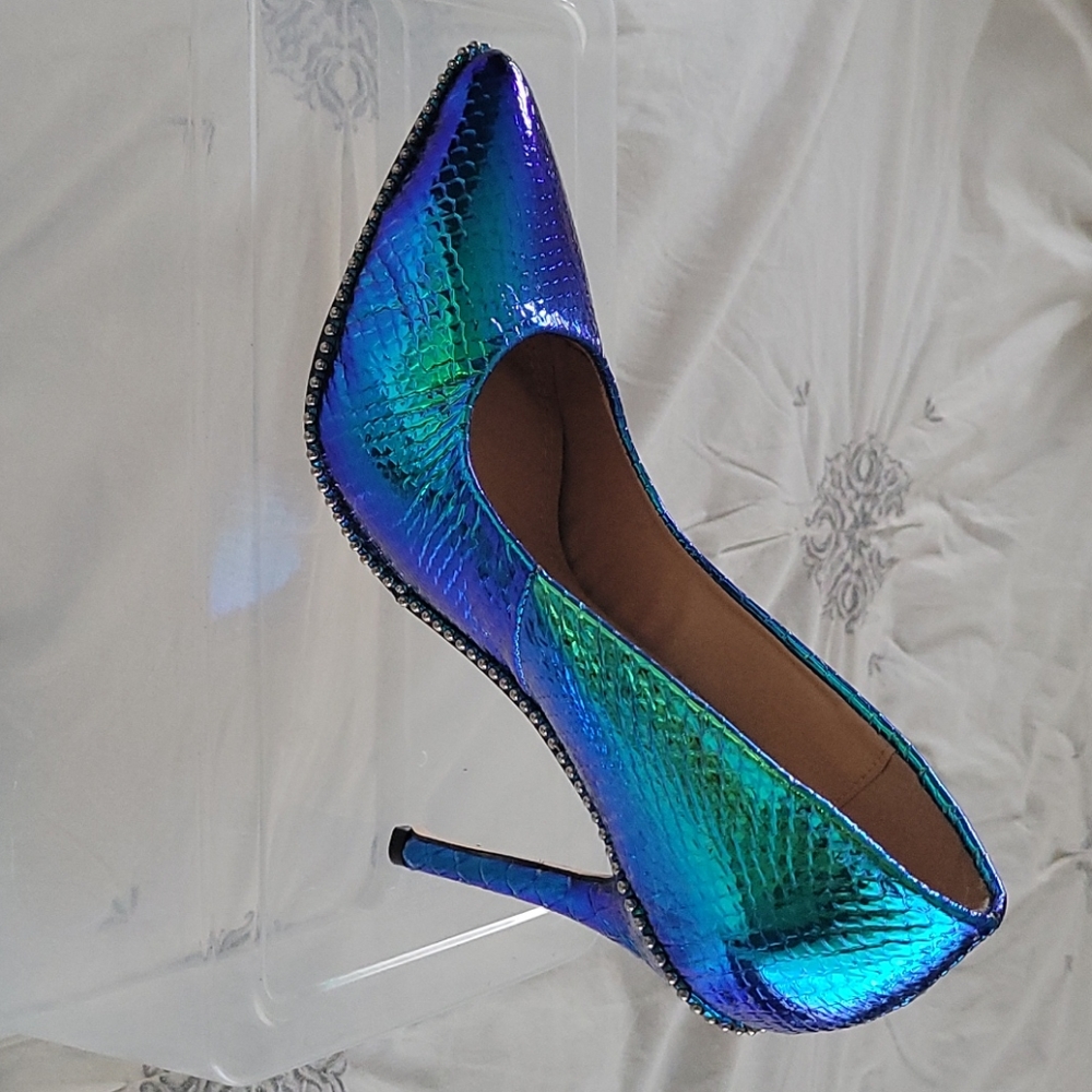 Chase & Chloe heels, size 8, mermaid